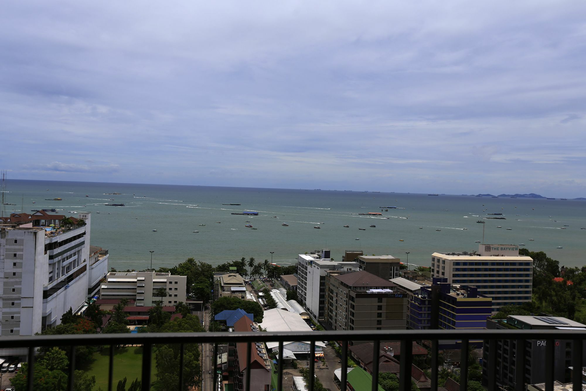 Apartamento The Base Pattaya Exterior foto