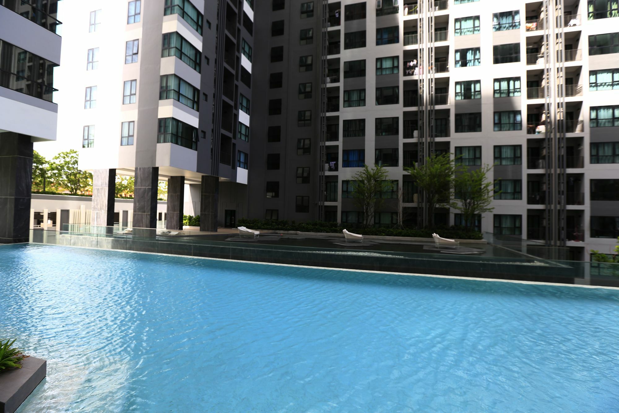 Apartamento The Base Pattaya Exterior foto